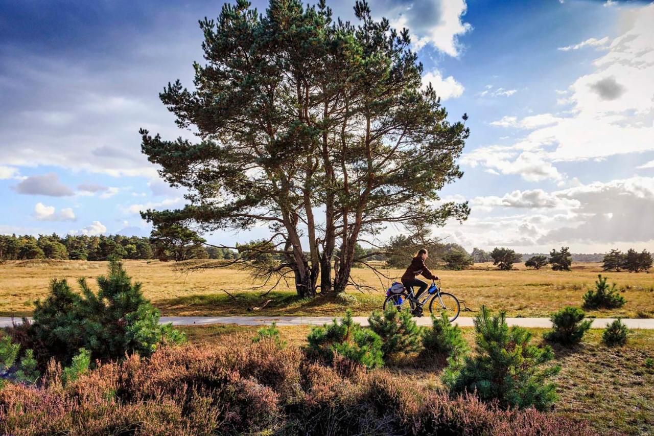 Chalet Op De Veluwe # Linde Putten Esterno foto